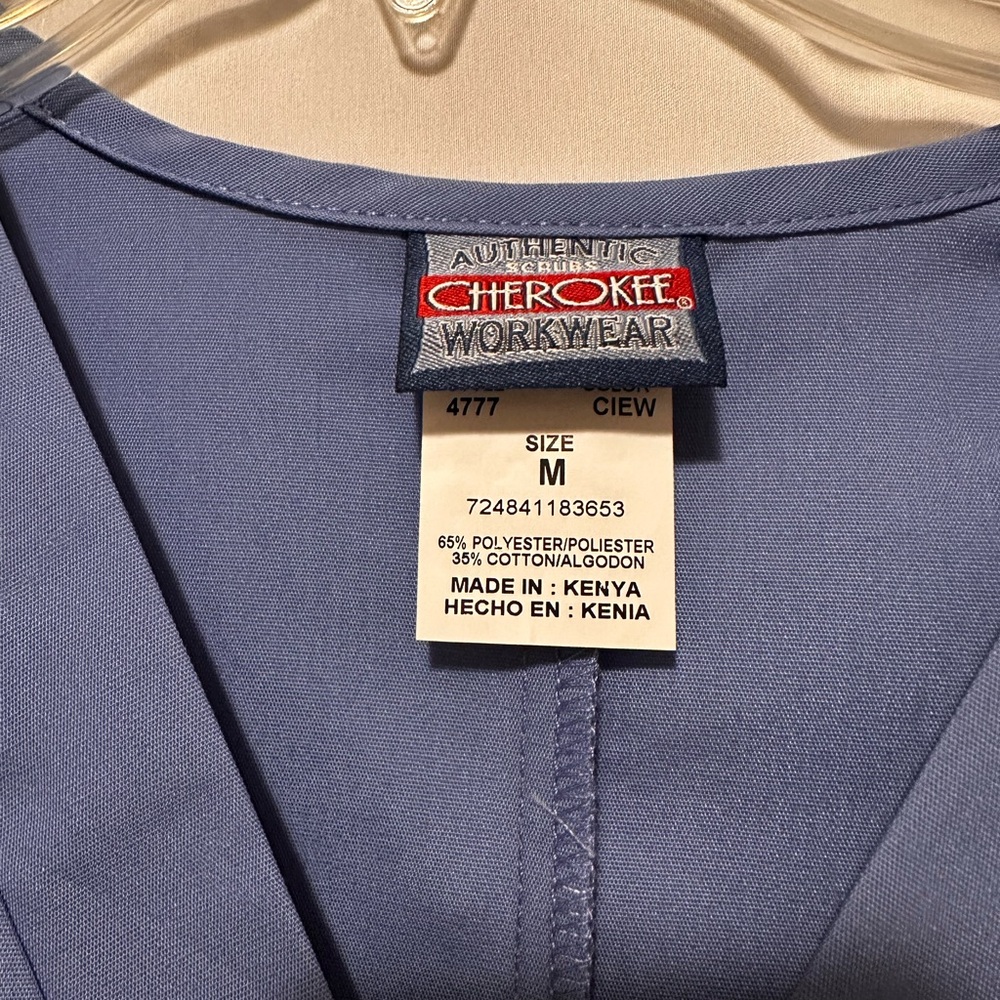 Cherokee Men's Slate V-Neck Scrubs Top - Picture 3 of 5
